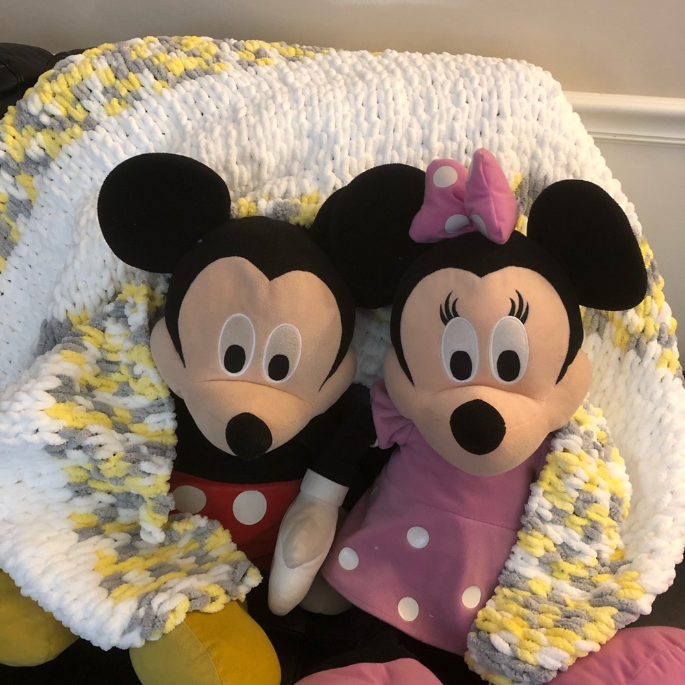 New HANDMADE croqueted Baby Blanket or Throw